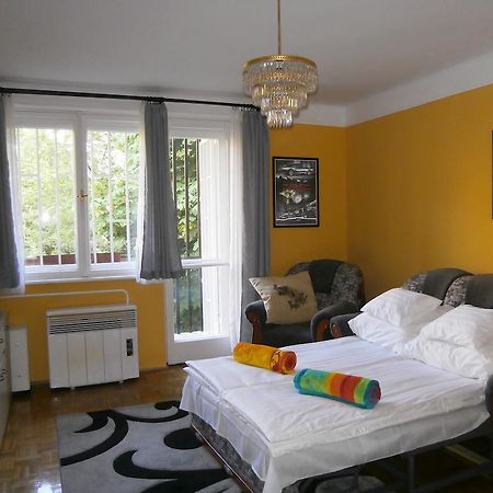 Highland Apartment Budapest Room photo